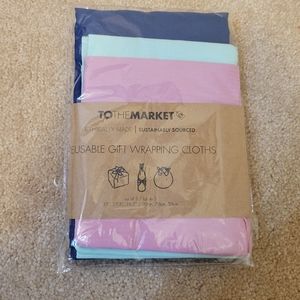 Reusable gift wrapping cloths
